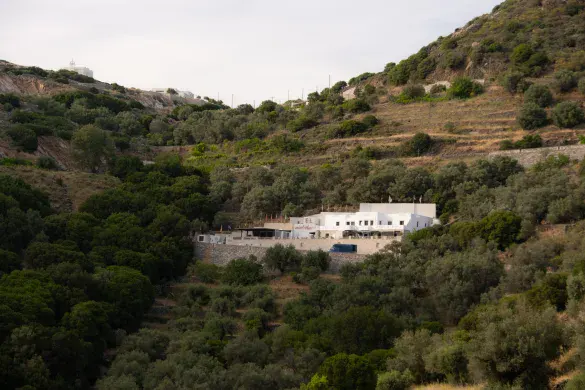 Boutique Hotel Naxos – ELaiolithos Luxury Resort