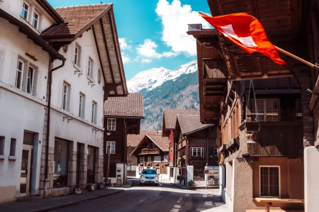 Lake Brienz is one of the best things to do in Interlaken