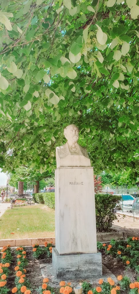 statue in Spianada Square, Corfu Greece