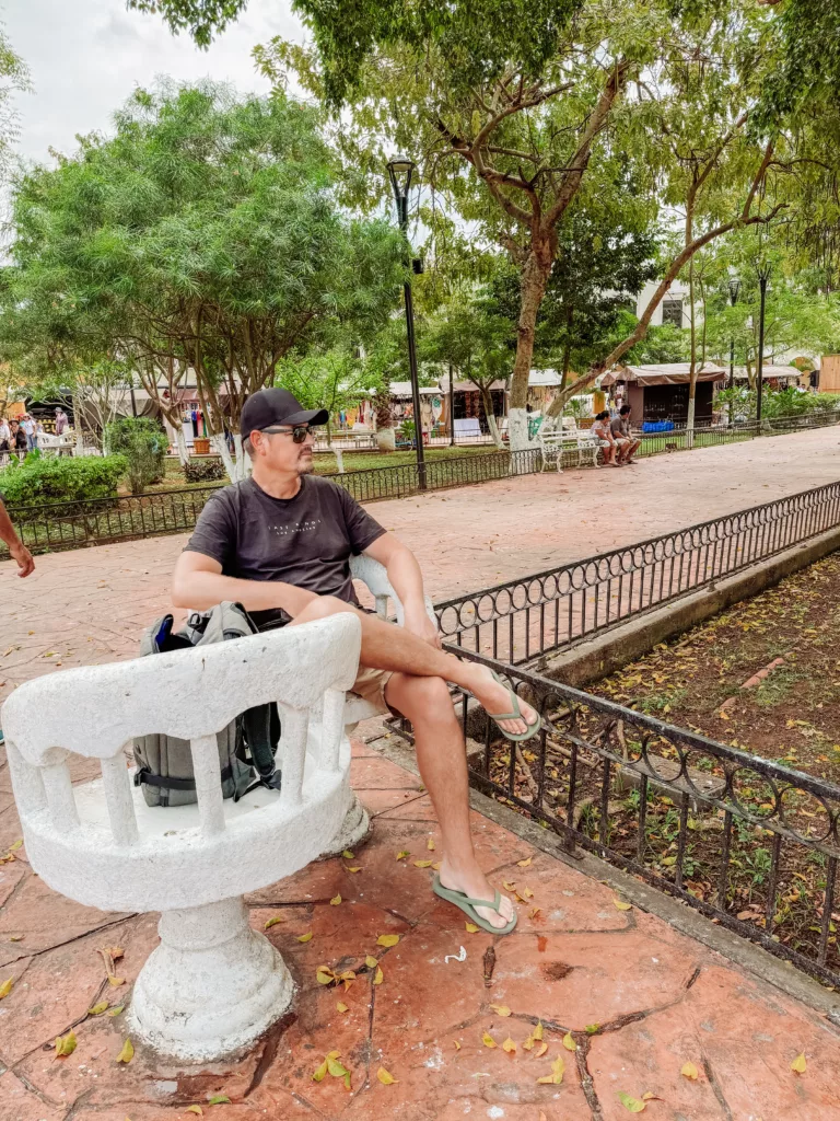 kissing chairs in  Valladolid Mexico