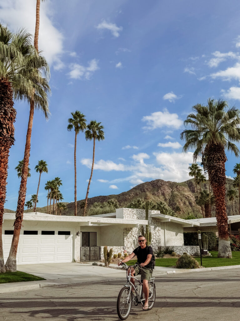 door Palm Springs