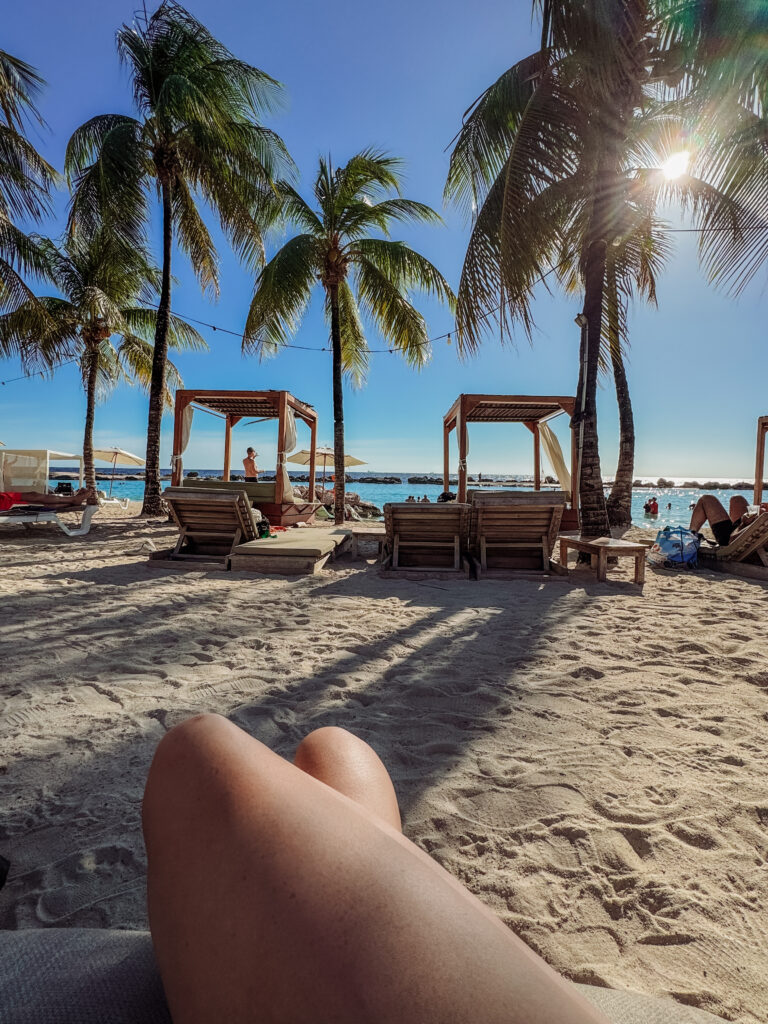 beaches in curaçao