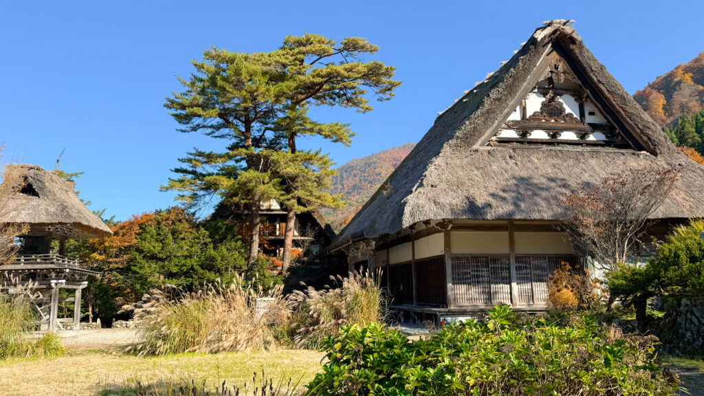 gorgeous gassho-houses in Shirakawa-go, Japan