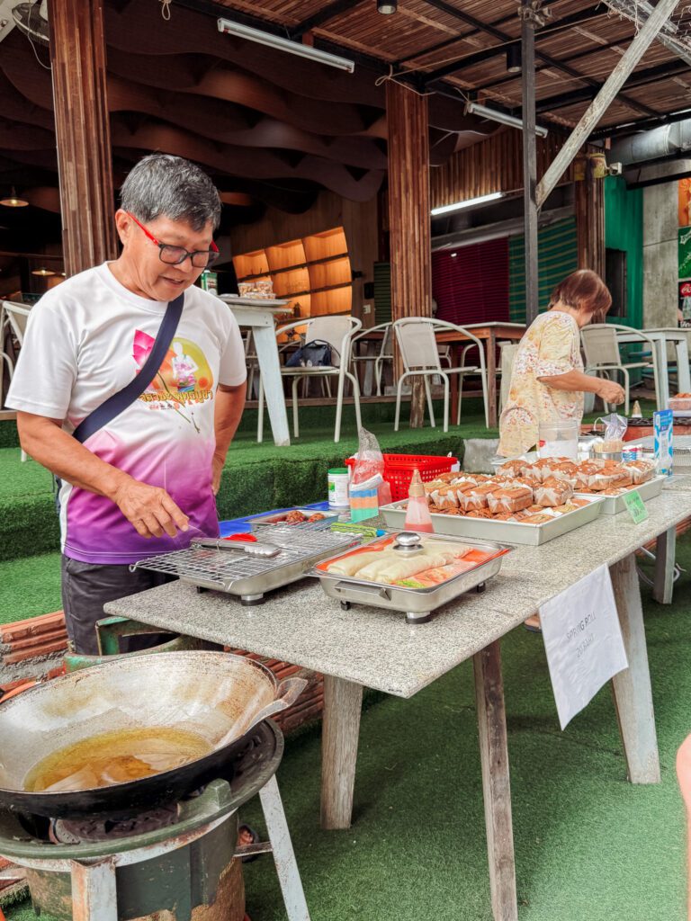 cheap food on ko Lipe