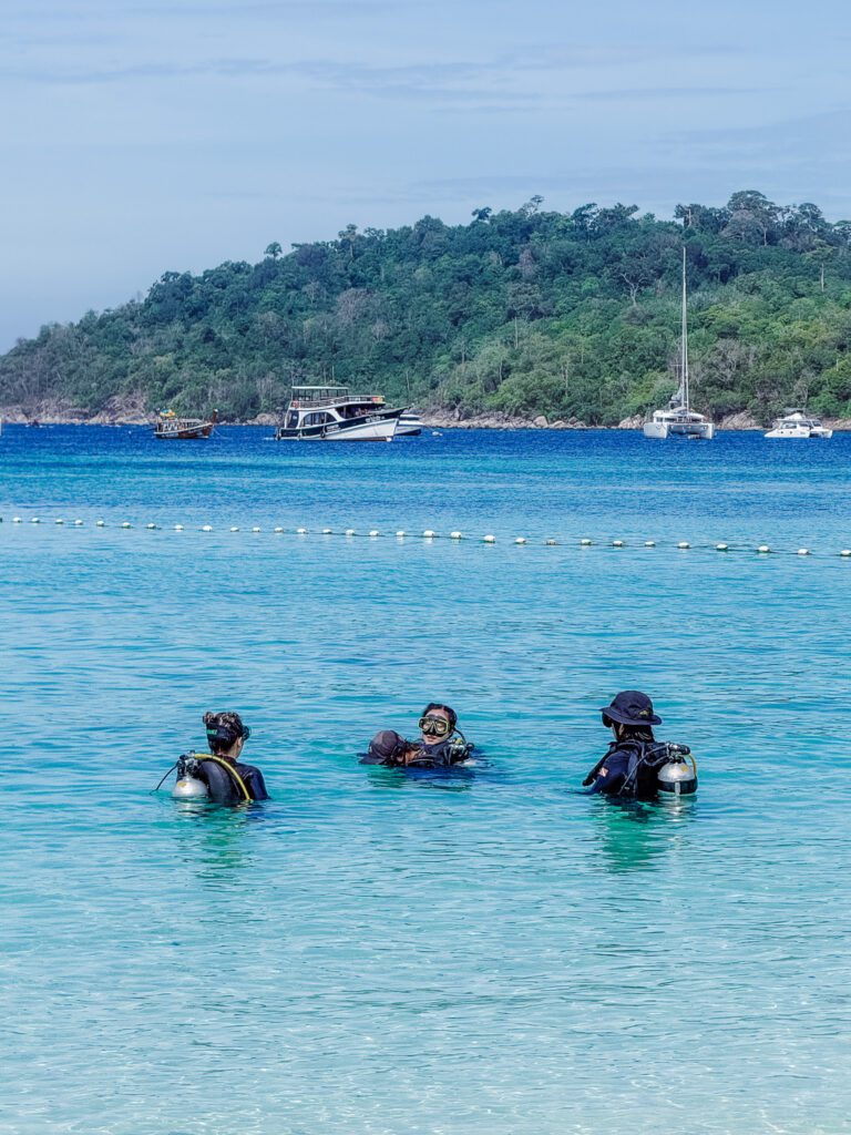 things to do on Ko Lipe island diving class