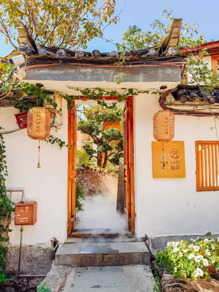 beautiful streets of Lijiang Yunnan China