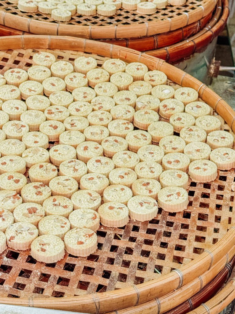 almond cookies are famous in macau