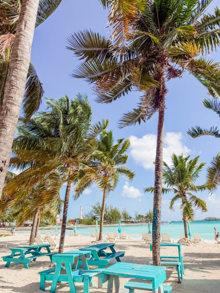 lunch spot on the beach in nassau