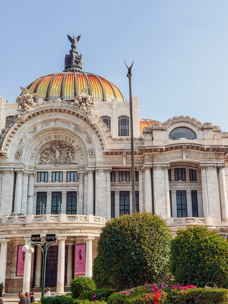 bella de artes building in mexico city