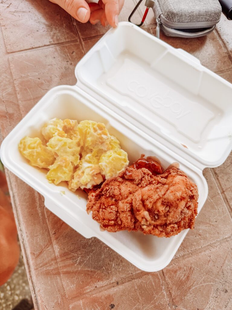 colettes bar fried chicken in negril