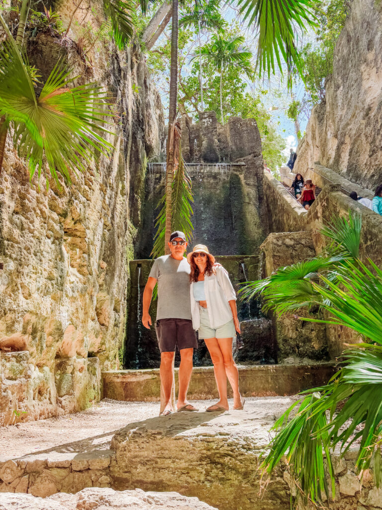 mike kelly passport nomads at the queens staircase in nassau