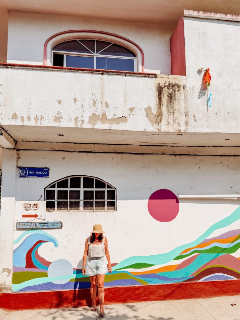 kelly walking san pancho discovering all the street art