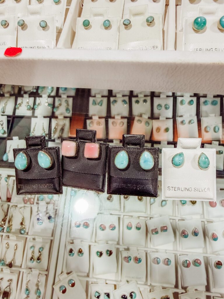 larimar is for sale everywhere in santo domingo