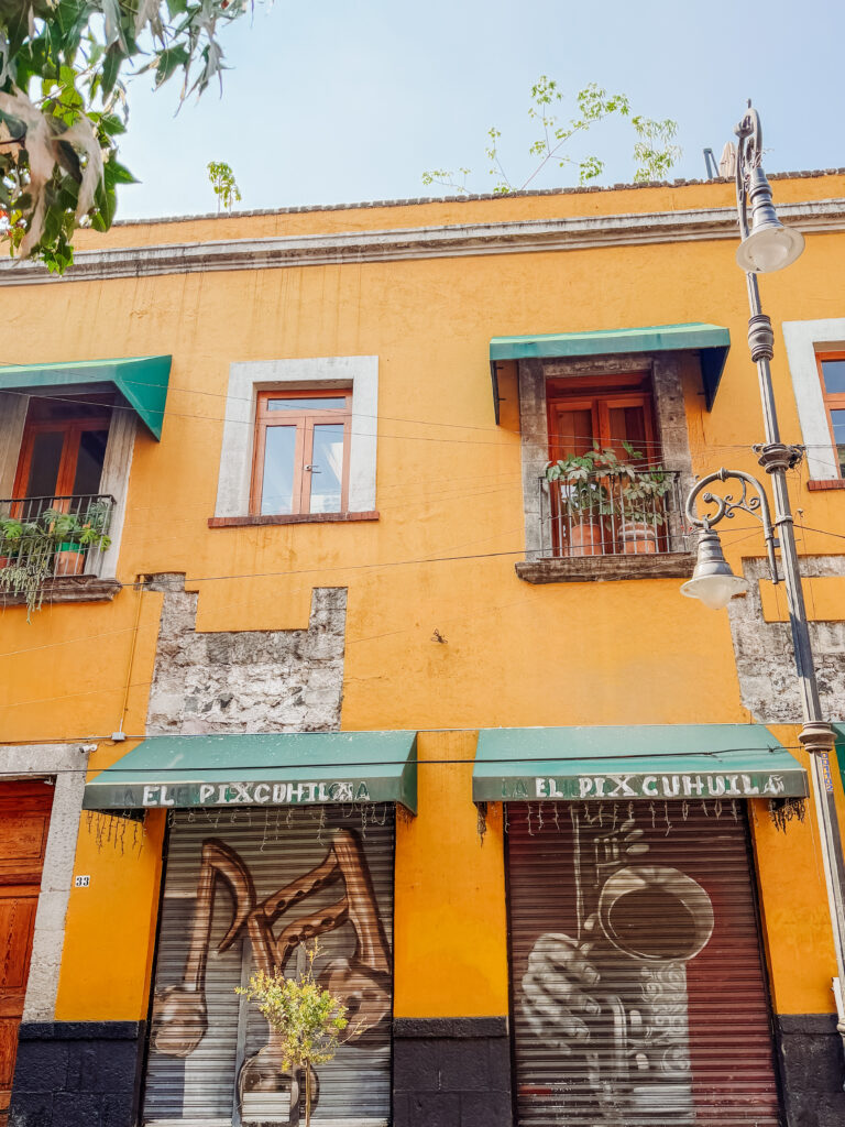 street-republica cuba mexico city