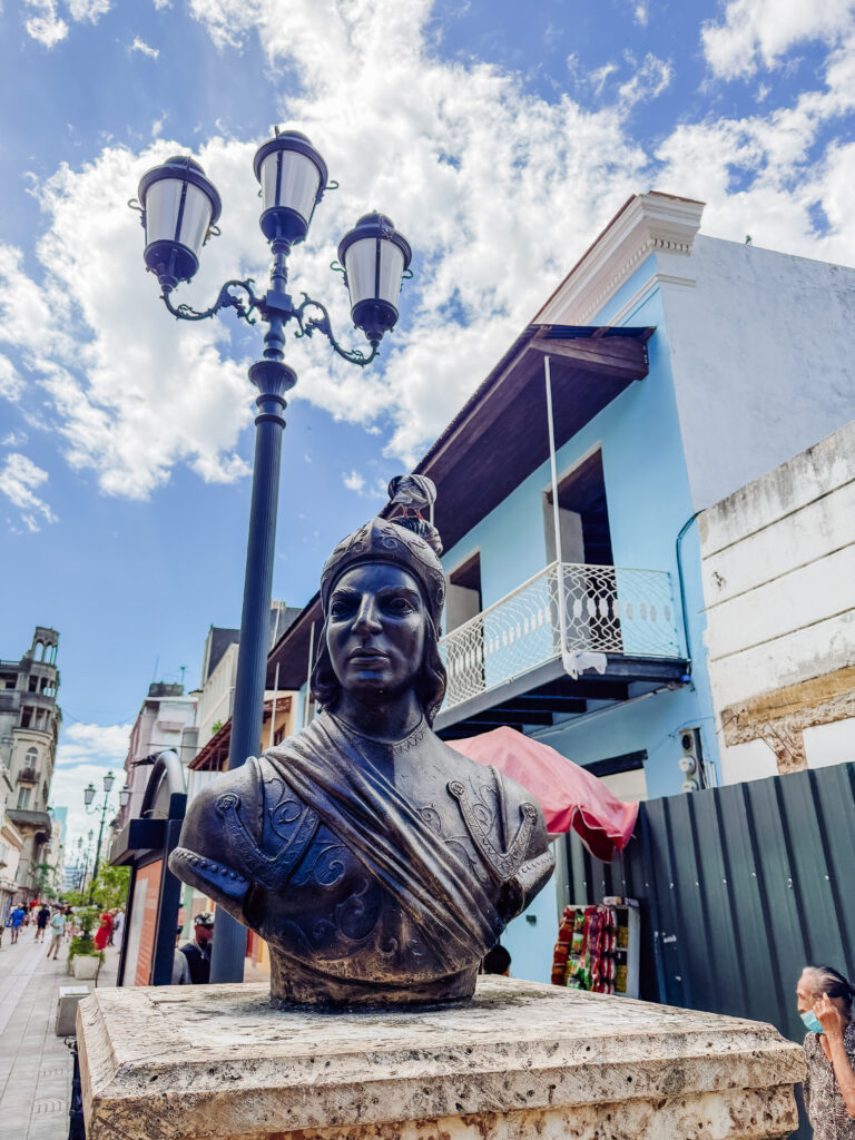 statues in santo domingo