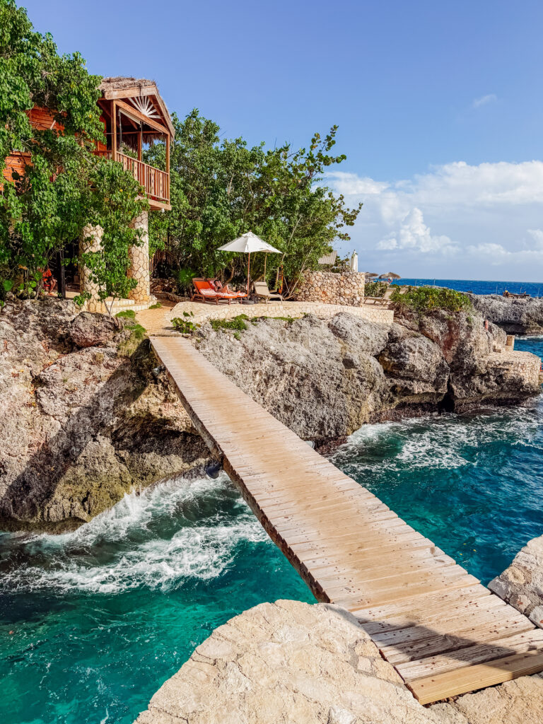 famous cliff bridge in tensing pen