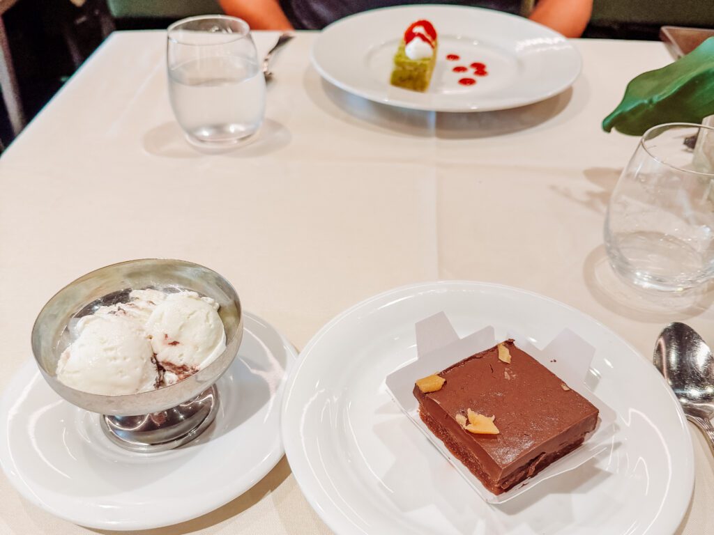 desserts on msc cruise in dining room