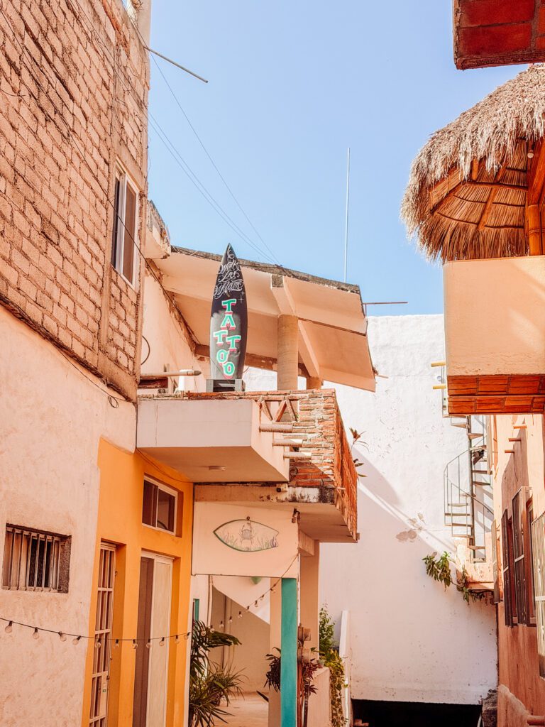 pretty street scenes sayulita