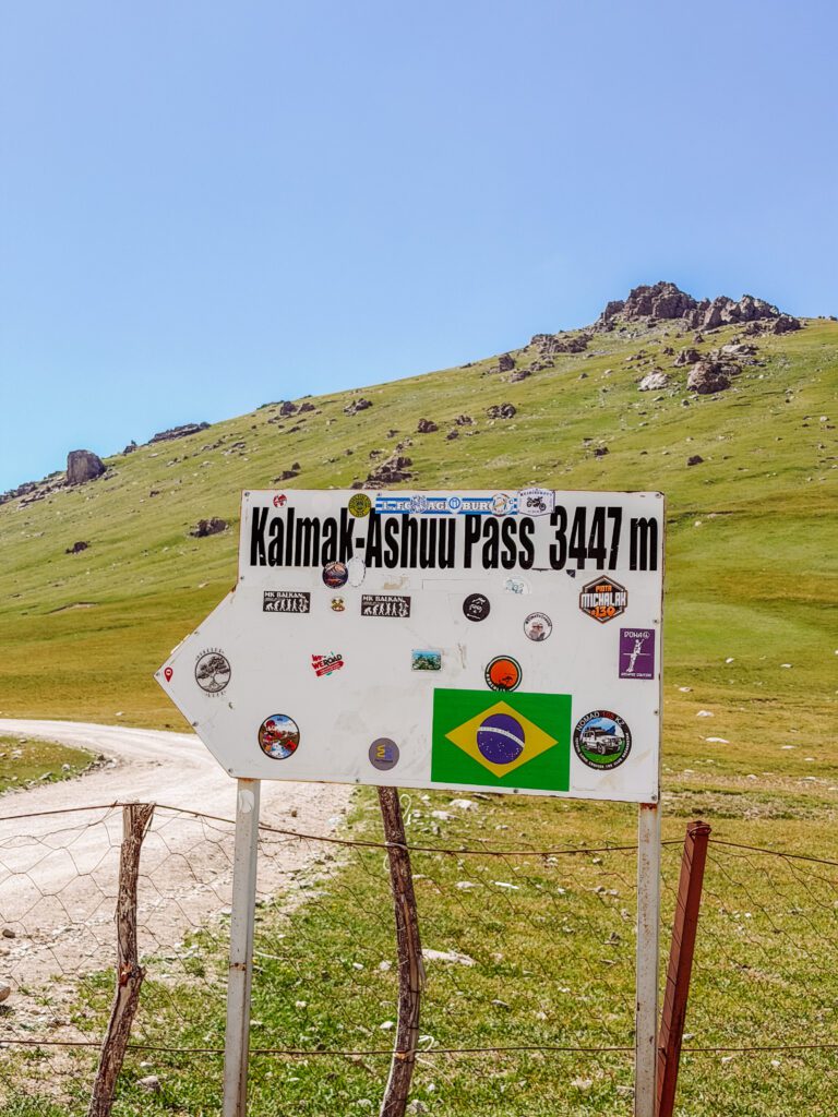 mountain pass to song kul