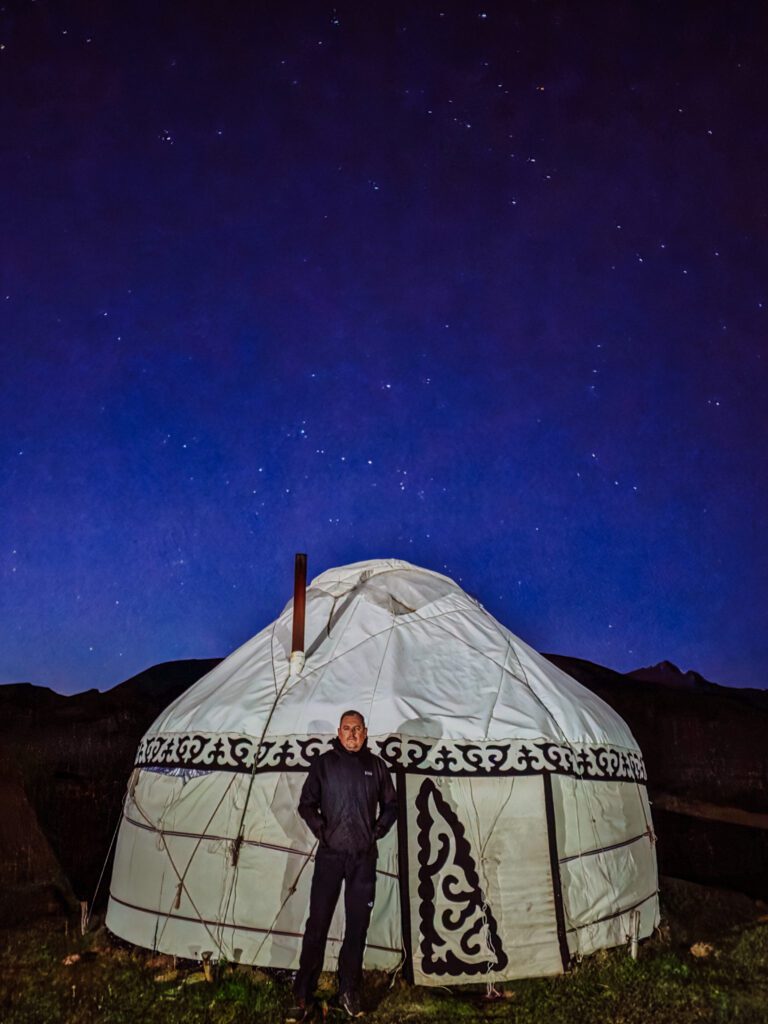 mike with the stars at song-kul