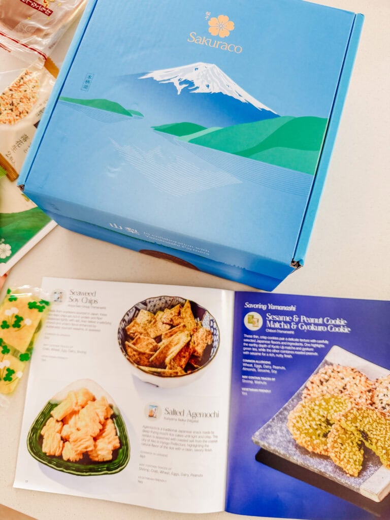 sakuraco box with details