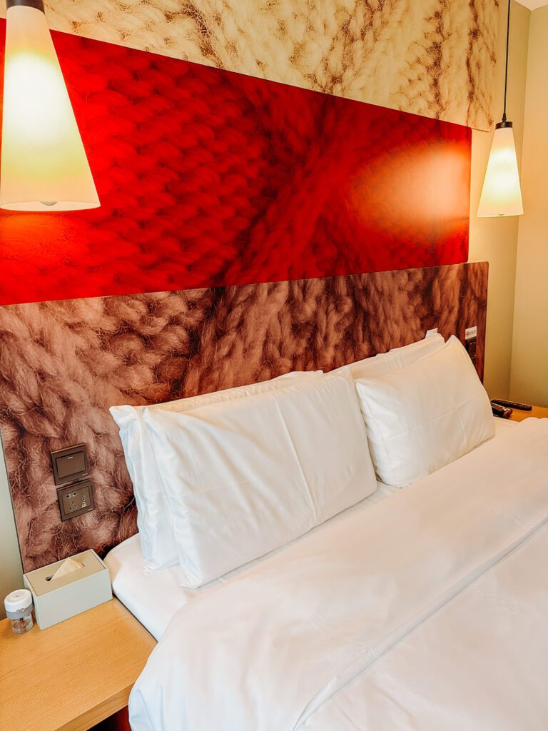 bed at ibis hotel chengdu