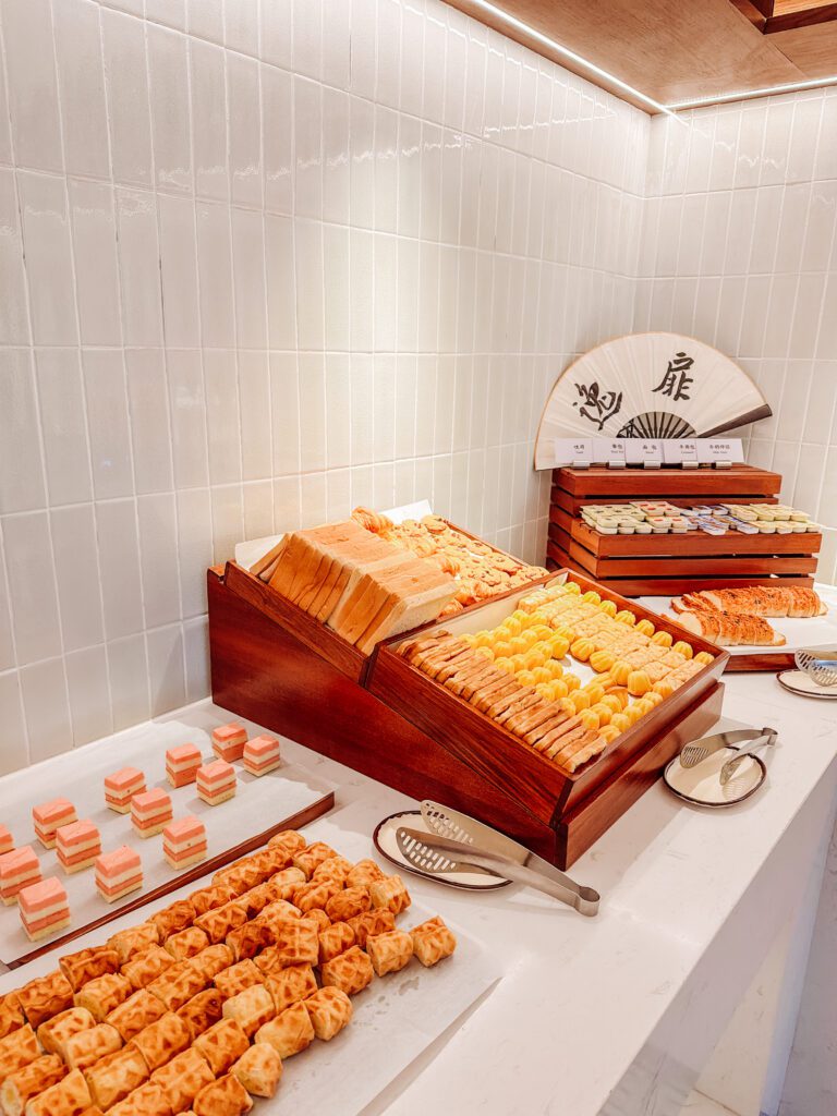 breakfast at ur cove by hyatt wenshu chengdu